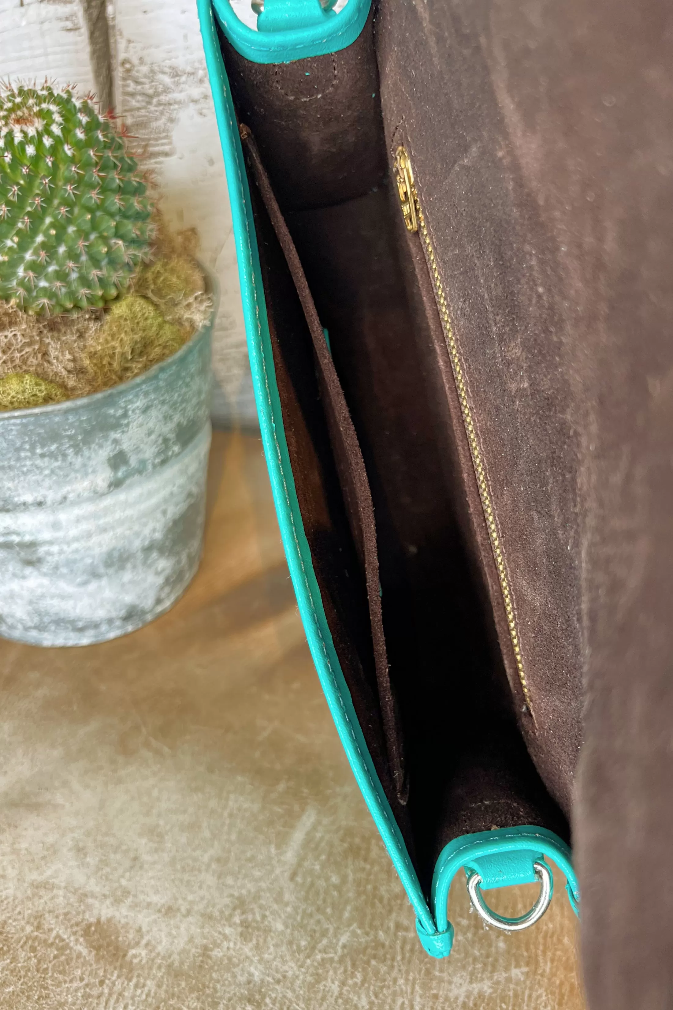 El Guantes Clutch/Crossbody in Turquoise