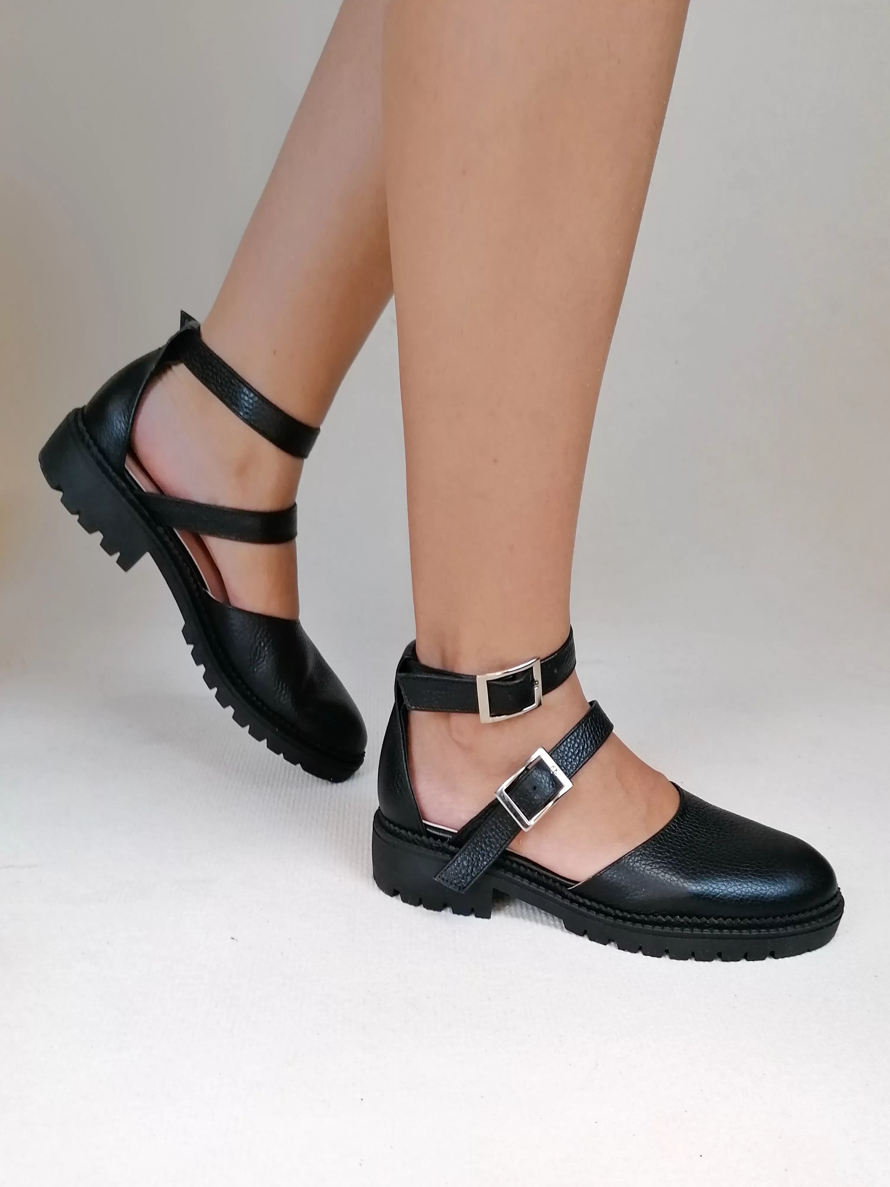 ELLIE BLACK RUBBER FLATS